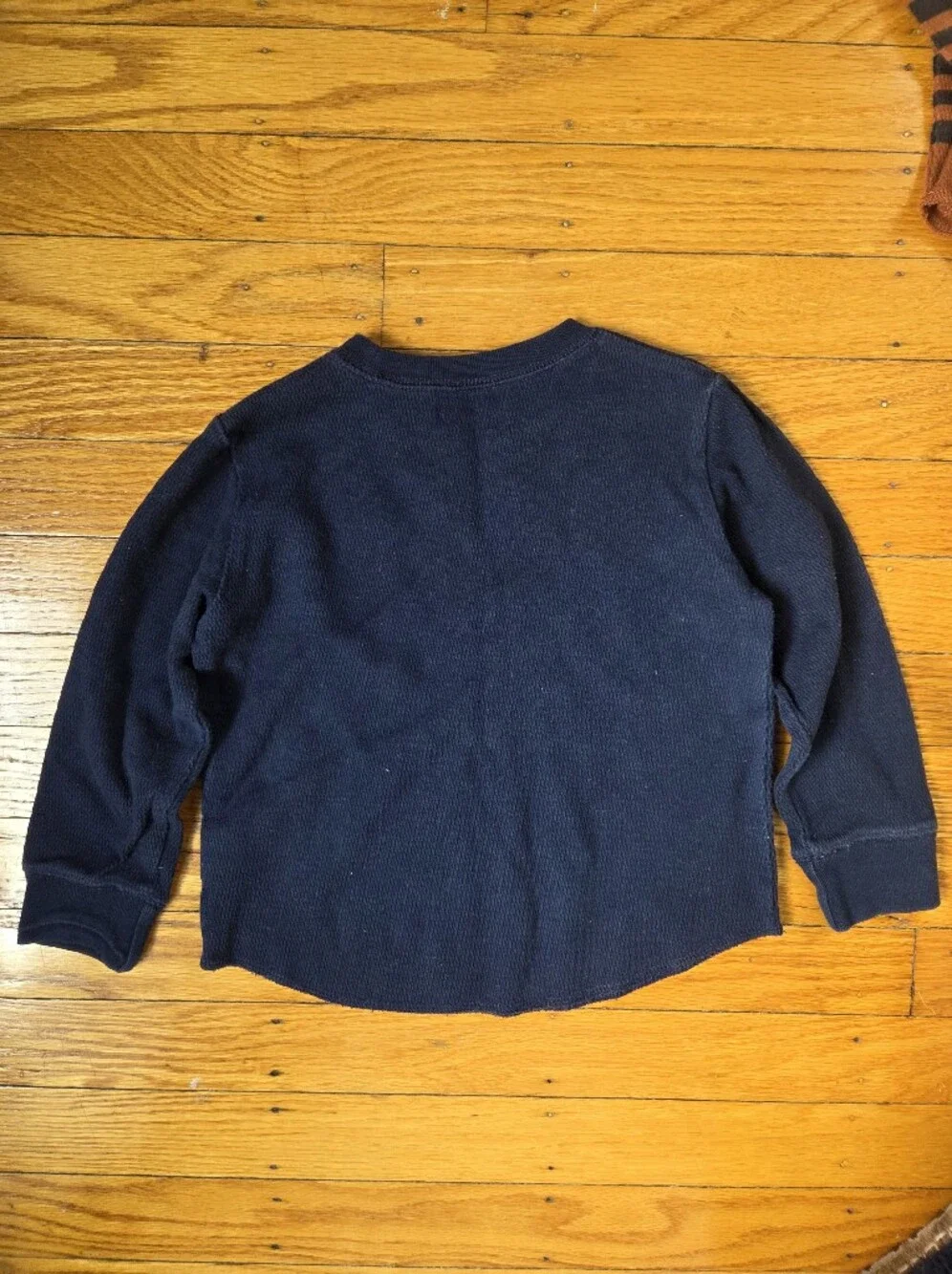 Gap Toddler Textured T-Shirt Long Sleeve Henna Brown & Navy- Set of 2.  2 YRS